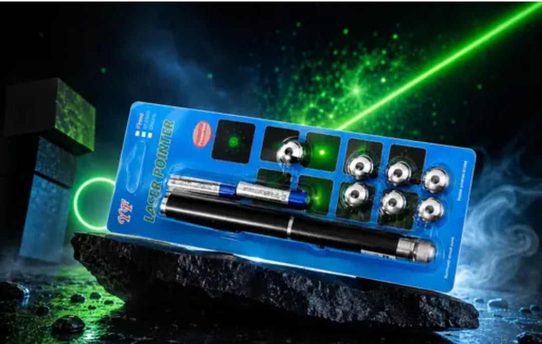 Green Laser Light with 8 Lens Visuals, Green Laser Pointer, 2000 Metres Laser Pointer High Power Pen, Cat Laser Toy, Long Range Green Laser Pointer for Presentations, Stargazing, Hiking (Green Light)